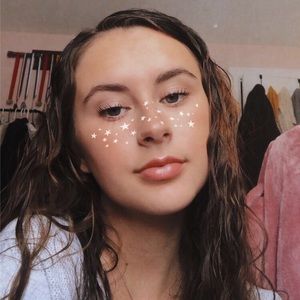 Meet your Posher, Ella